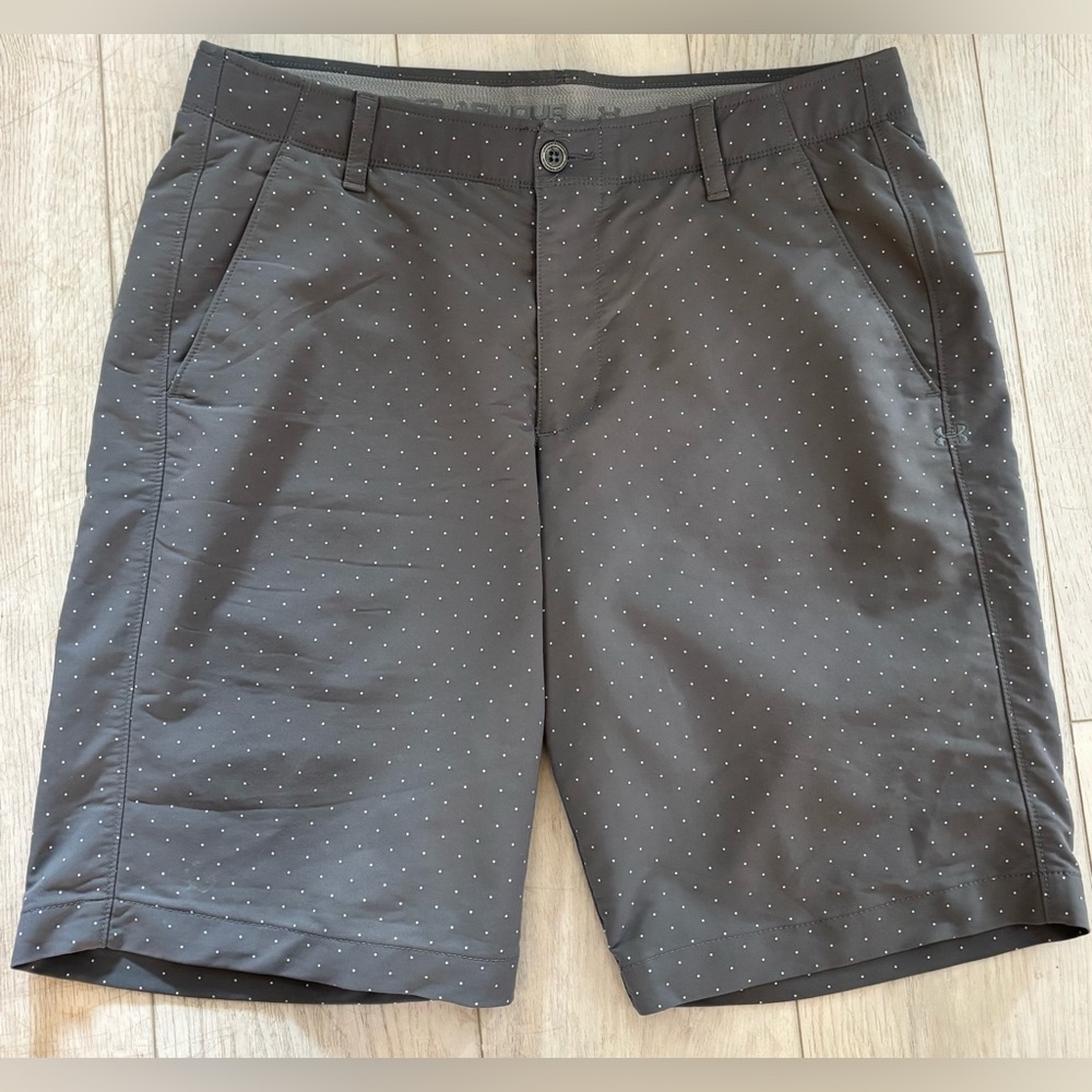 ⛳️ Under Armour Men’s Gray & White Golf Shorts - 34” 🏌️‍♂️